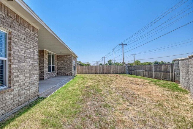 Building Photo - Beautiful Home in Summit Lakes!