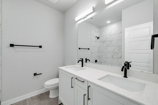 Building Photo - Discover the Best of Midlothian Living