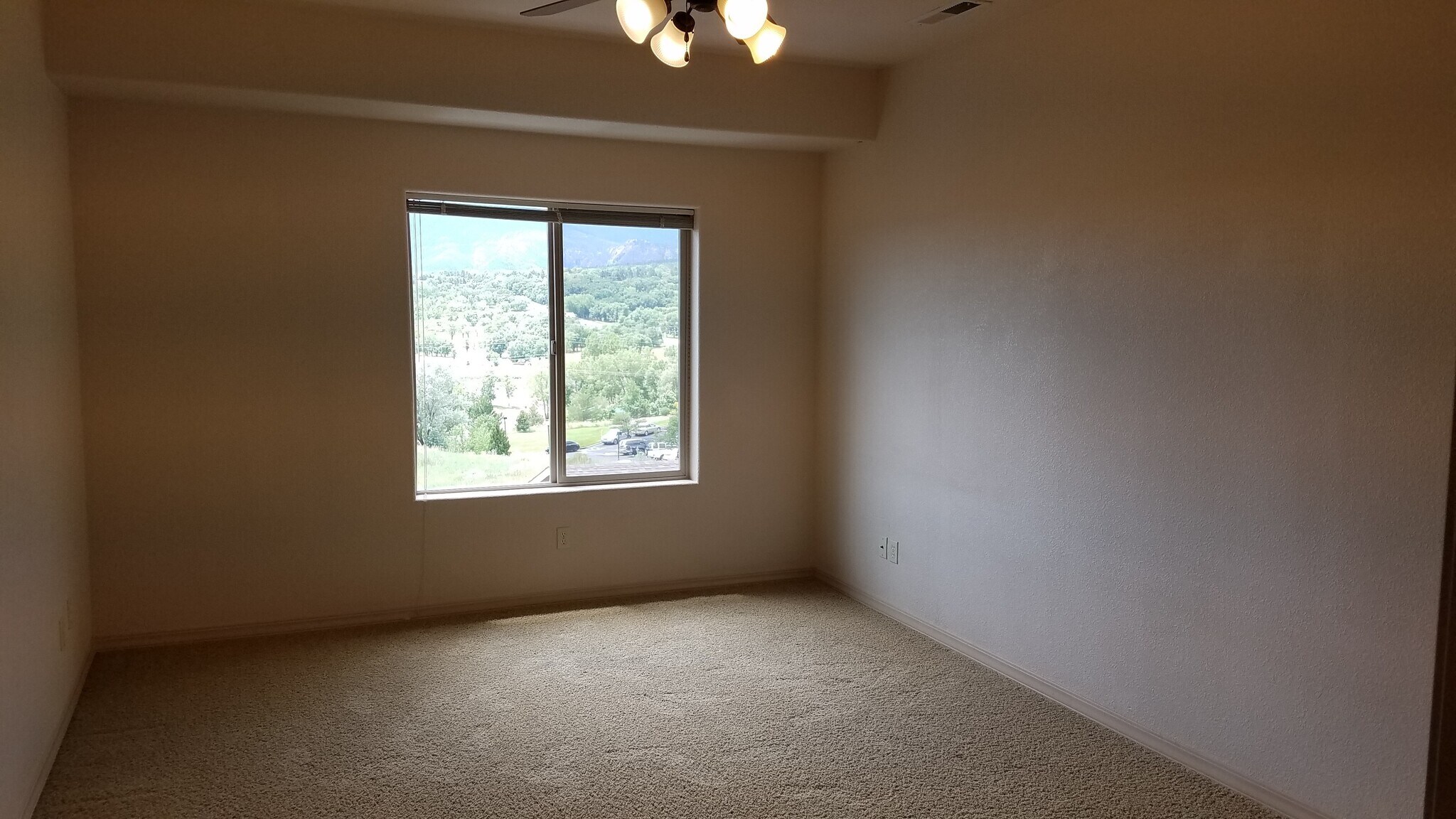 Building Photo - 1610 Little Bear Creek Pt
