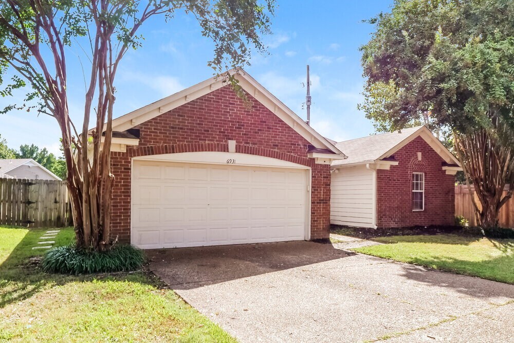 Building Photo - 6931 Gallop Dr