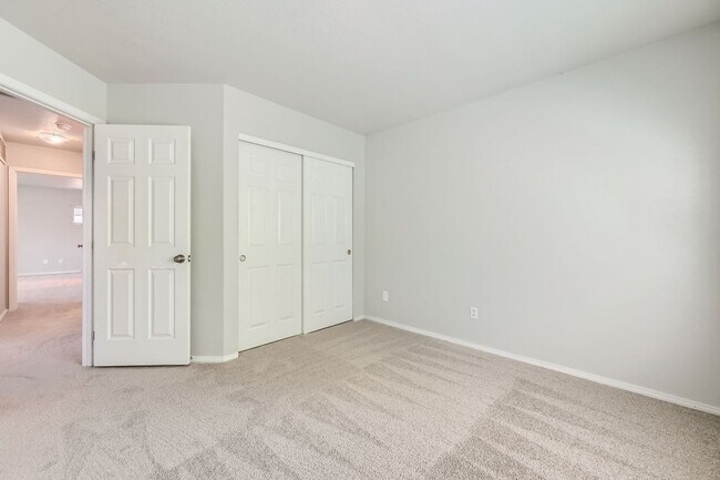 Building Photo - 4 bed /2.5bath Charming Home in Aurora