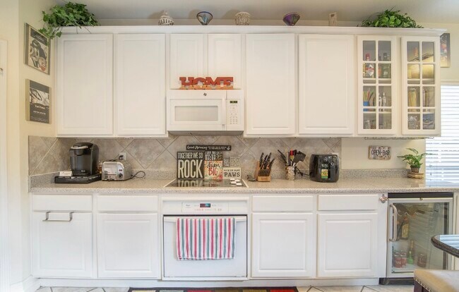 KITCHEN - 14935 Turret Run