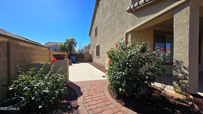 Building Photo - 14226 W Wethersfield Rd