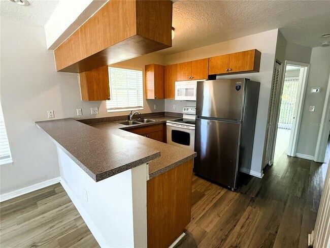 Building Photo - 655 3rd Ave N