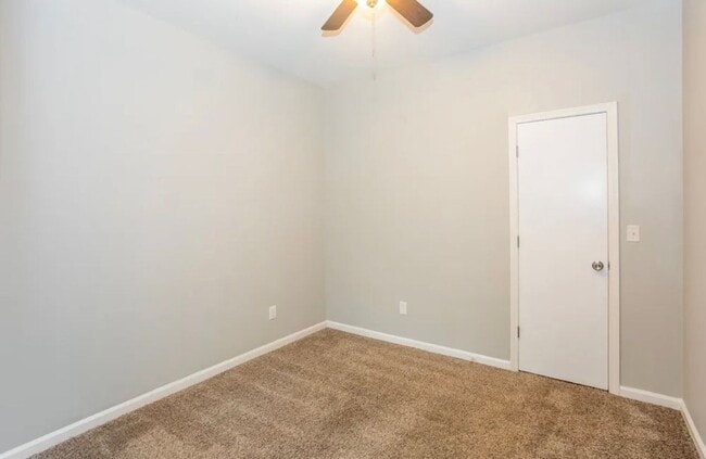 Building Photo - 8311 Springhead Ln