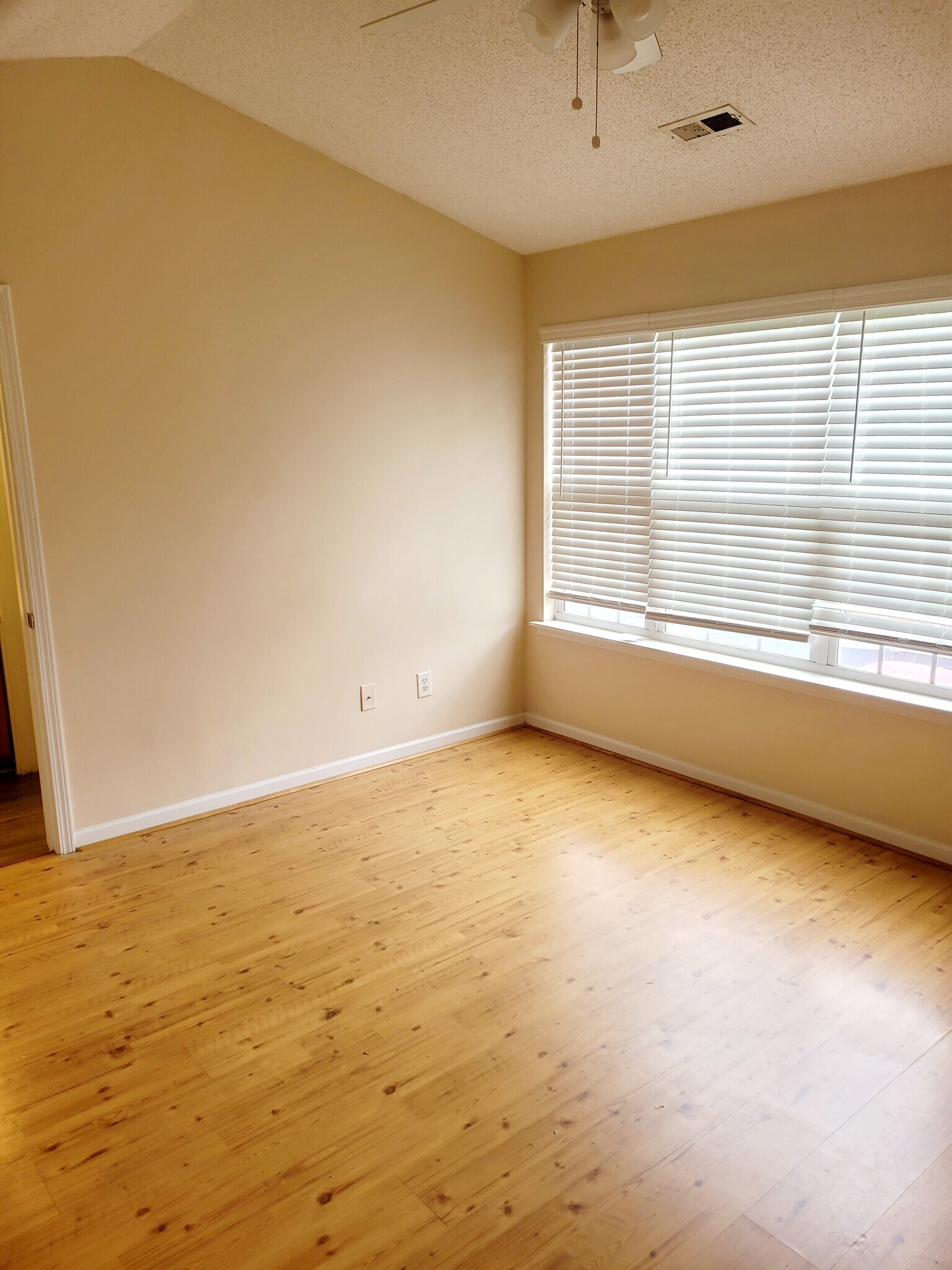 Building Photo - 10920 Kinston Ridge Pl