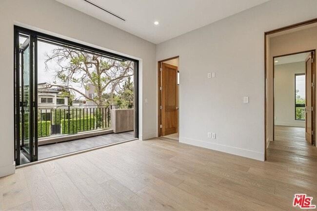 Building Photo - 6361 Drexel Ave