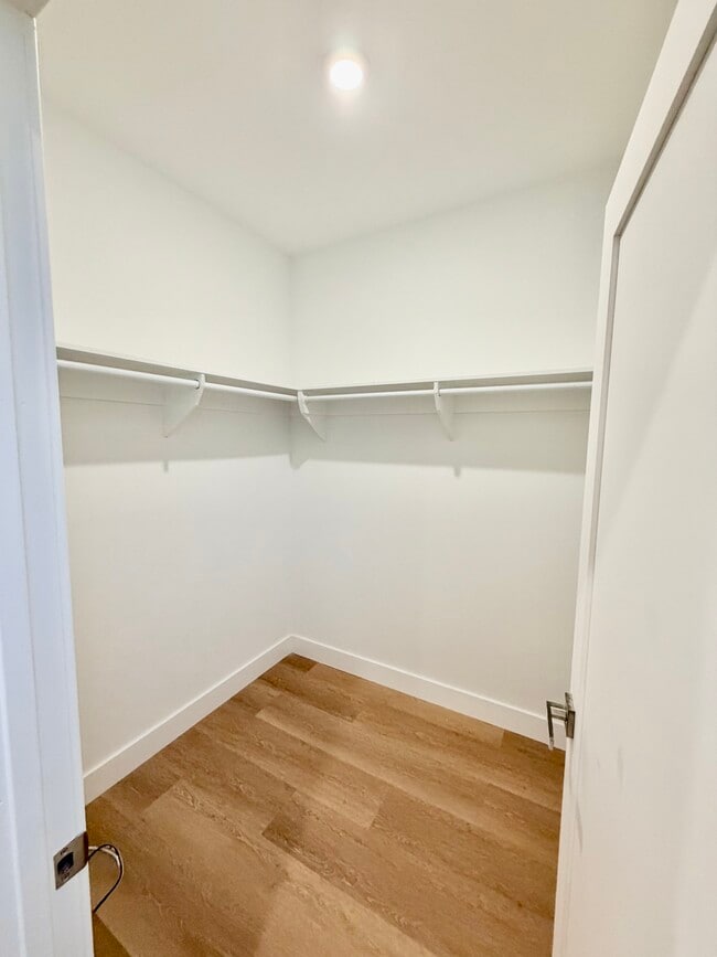 Building Photo - 178 W Seymour St