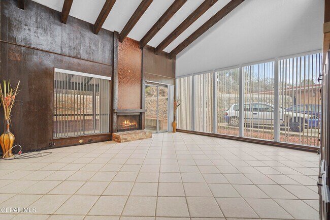 Building Photo - 8201 Big Bend Dr