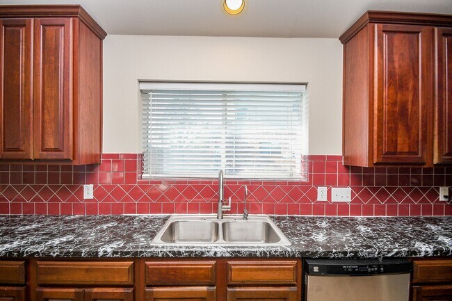 Building Photo - 21839 Manitou Falls Ln