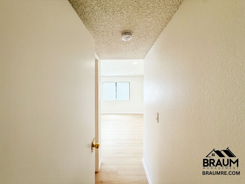 Building Photo - 4638 Tilden Ave