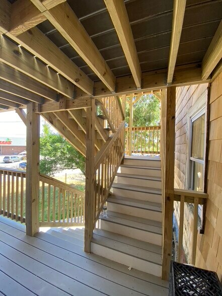 Building Photo - 41 School St