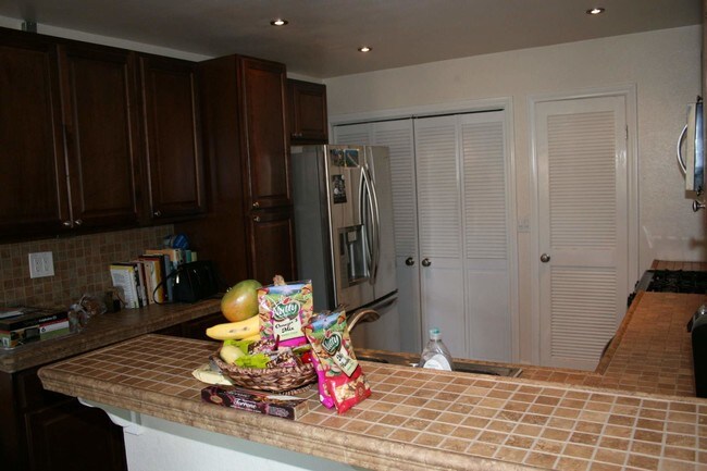 Building Photo - 33 Oxford