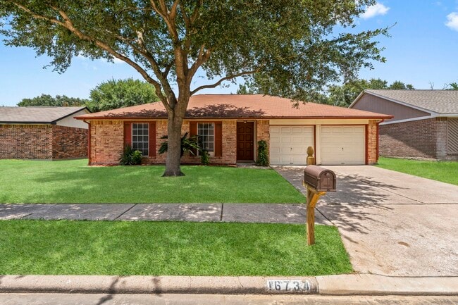 Primary Photo - 16734 Summer Dew Ln