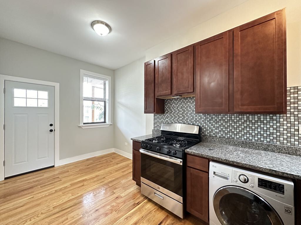 Building Photo - 383 Park Ave