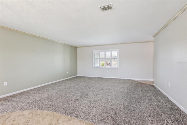 Building Photo - 1717 Danbury Dr