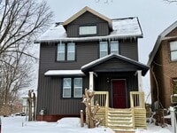 Building Photo - 5 Bedroom 1 1/2 bath house for lease. Totally updated Call 313-429-3244 KPM Detroit