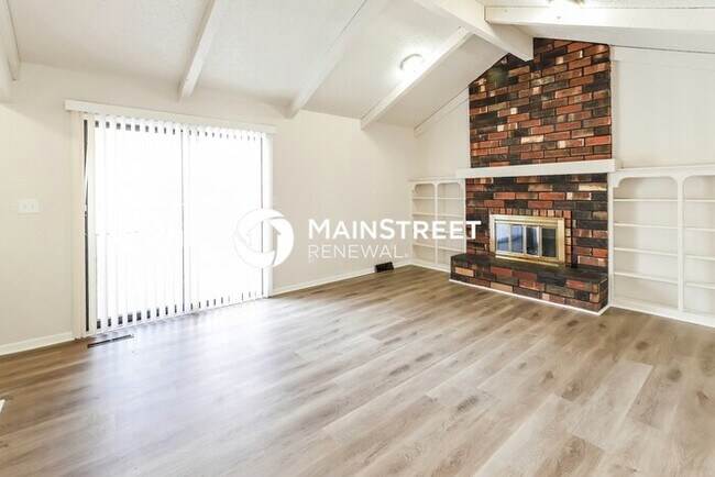 Building Photo - 3 Bedroom Pet-Friendly Home in KANSAS CITY, MO with Main Street Renewal