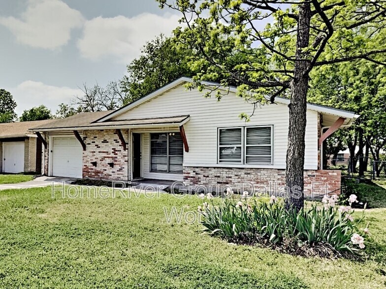 Primary Photo - 4345 Chestnut Dr