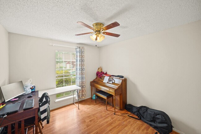 Building Photo - 2120 El Paseo St