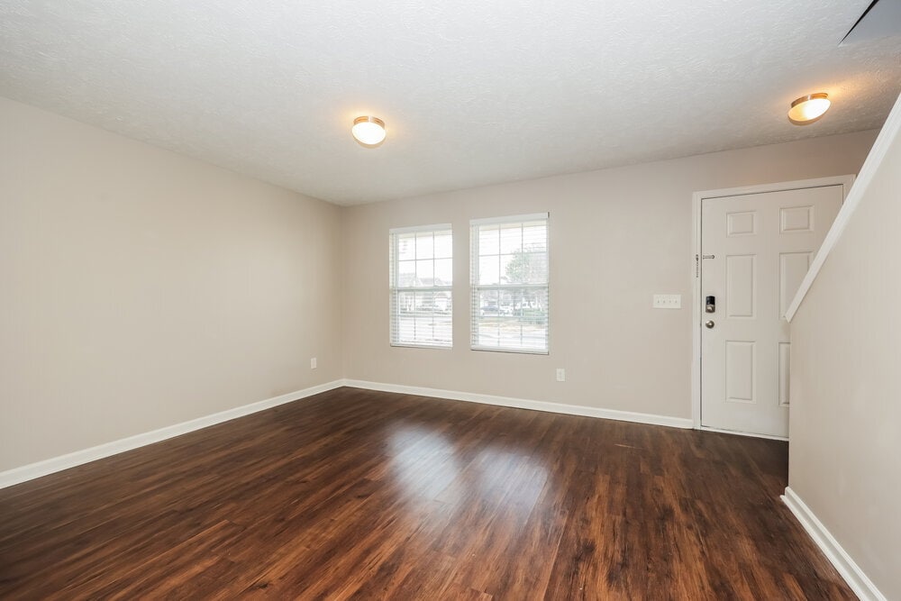 Building Photo - 608 Elderberry Way