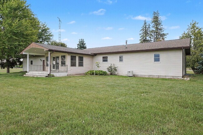 Building Photo - Beautiful Countryside 3-Bedroom Rental Home $2,200/Month!