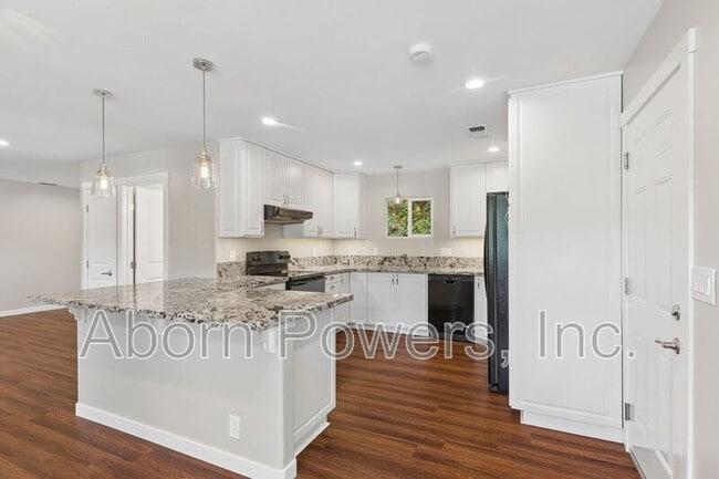 Building Photo - 2760 Coloma St