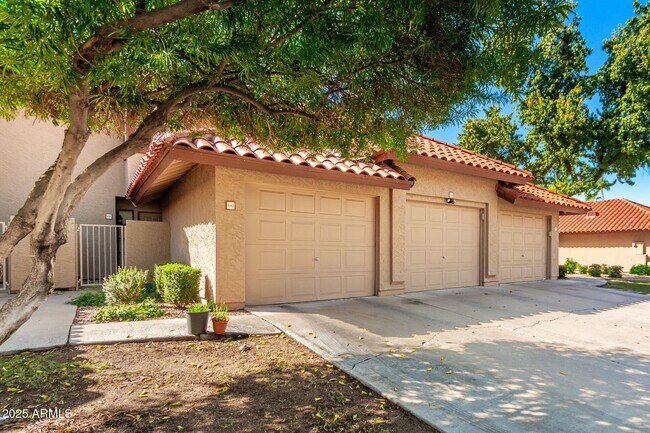 Building Photo - 8700 E Mountain View Rd