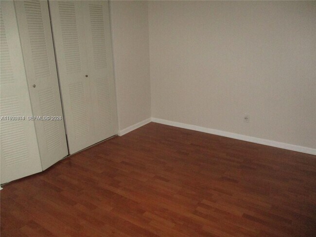 Building Photo - 13726 SW 90th Ave