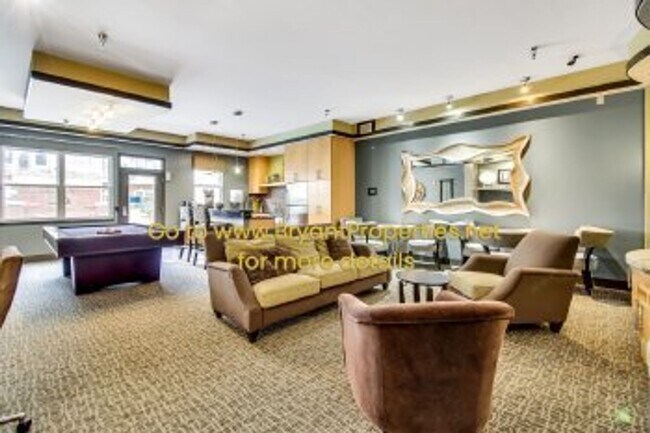 Building Photo - Bristol-West End