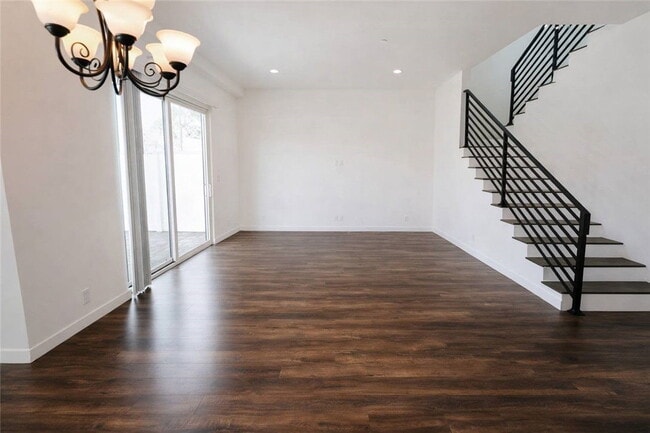 Building Photo - 18919 Gault St