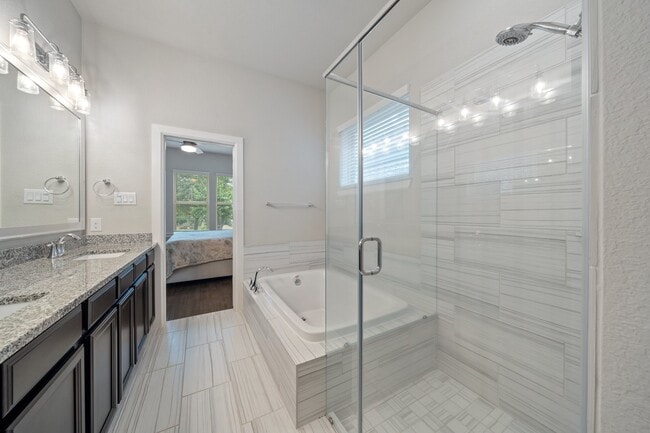 Building Photo - 27022 Brighton Valley Way