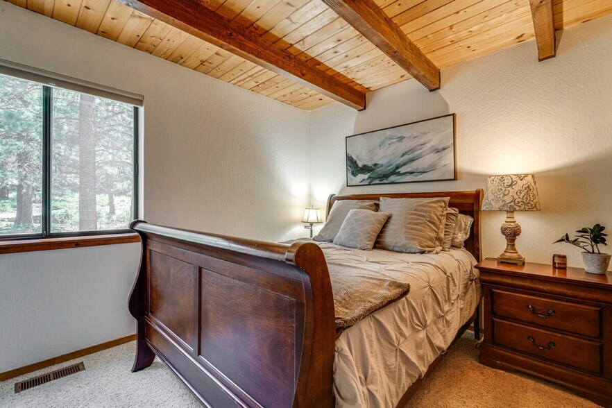 Building Photo - 15568 Alder Creek Rd