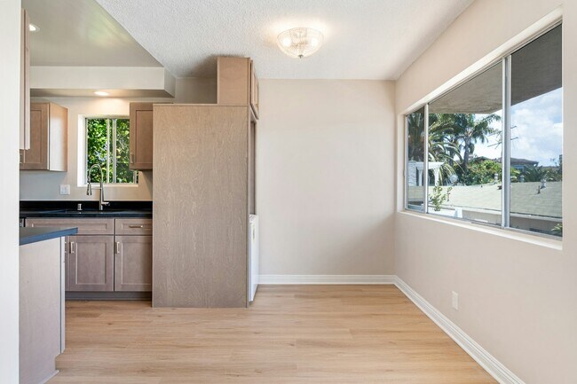 Building Photo - 2508 Aviation Blvd