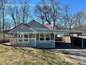 Building Photo - 2321 Bradford St