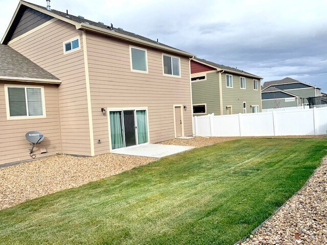 Building Photo - Spacious 3 Bedroom Home in Heron Pointe Subdivision in South Loveland/Berthoud!