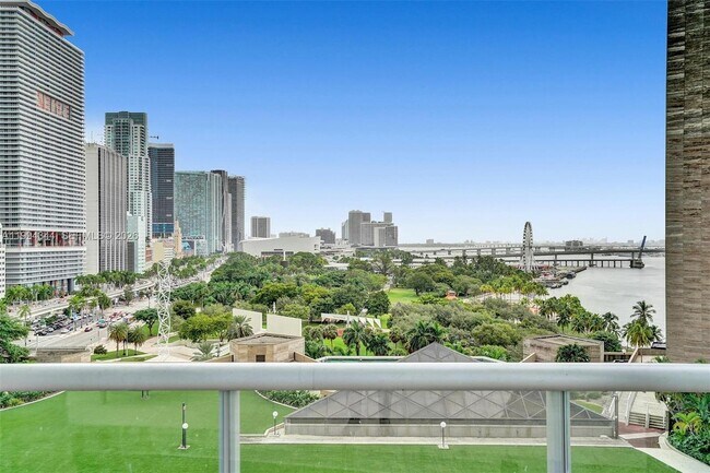 Building Photo - 325 S Biscayne Blvd