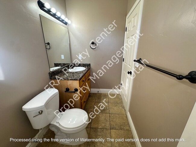 Building Photo - 576 W 1045 N