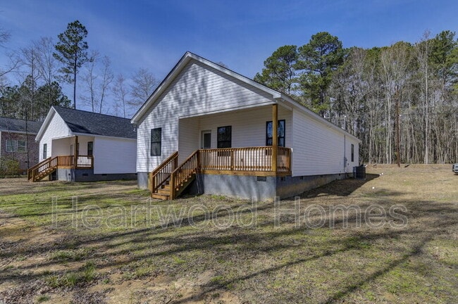 Building Photo - 32 Roberson St