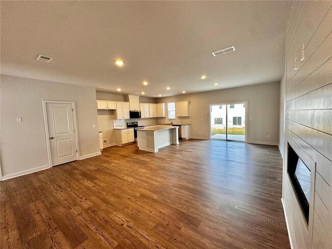 Building Photo - 1733 Harper Lily Ln