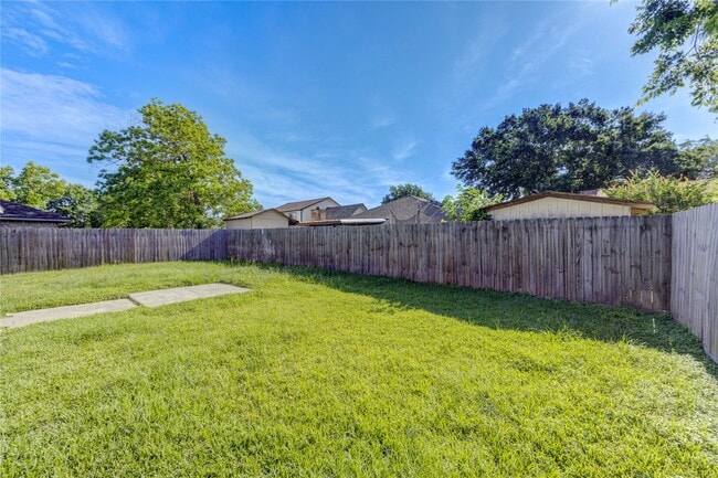 Building Photo - 7506 Stone Pine Ln