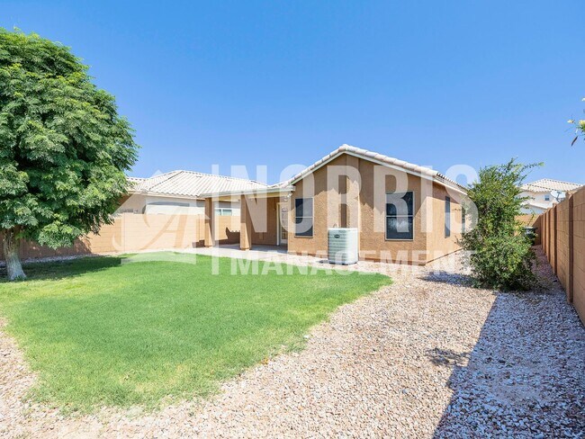 Building Photo - Beautiful Remodeled Home with 3 Rooms