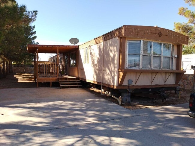 Building Photo - 14528 Annegret Dr