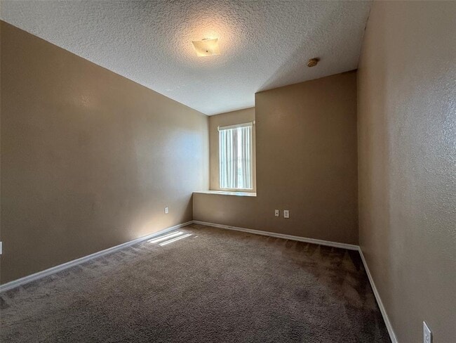 Building Photo - 439 Churchill Ct