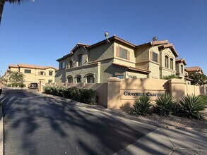 Building Photo - Spacious, Stylish, Sharp 2 bed 2 bath 1 car garage and Gated Community!