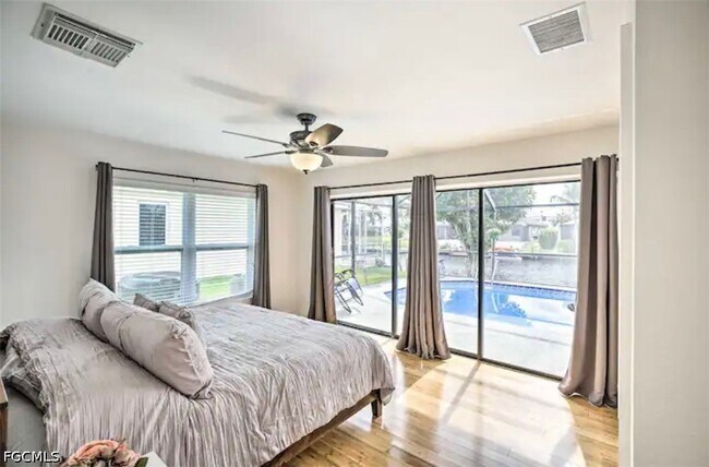 Building Photo - 2806 SW 38th Terrace