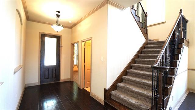 Building Photo - 588 Deverson Dr