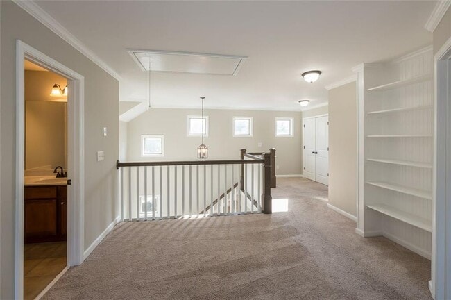 Building Photo - 2707 Silver Hill Terrace SE