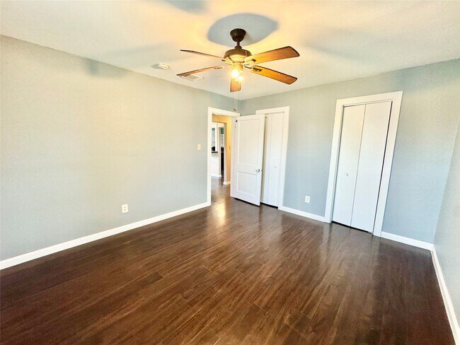 Building Photo - 3714 Avenue S 1/2