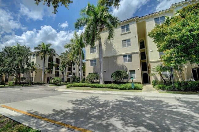 Building Photo - 1405 Renaissance Way